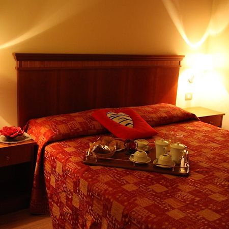 Hotel Il Borghetto Bariano ภายนอก รูปภาพ