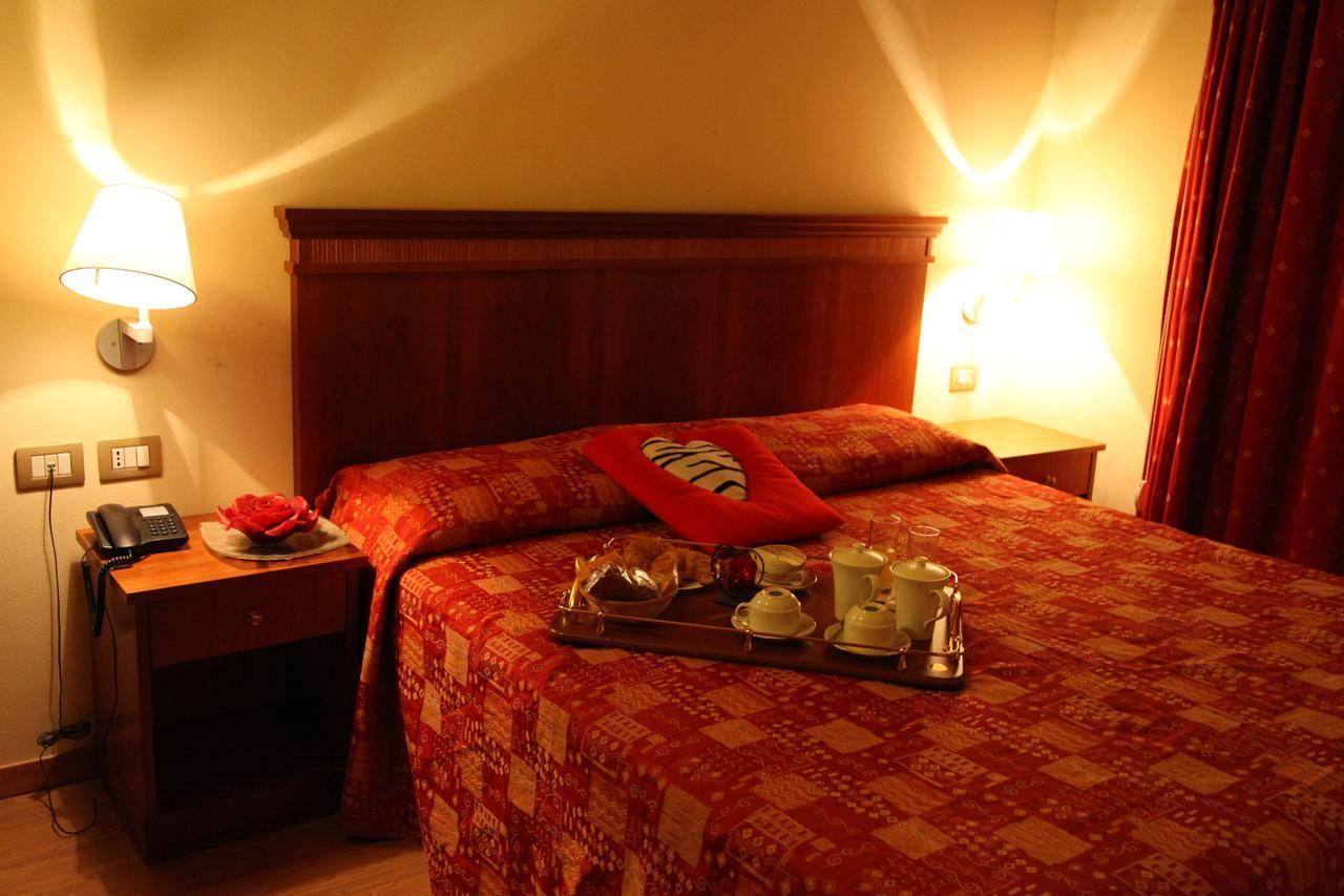 Hotel Il Borghetto Bariano ภายนอก รูปภาพ