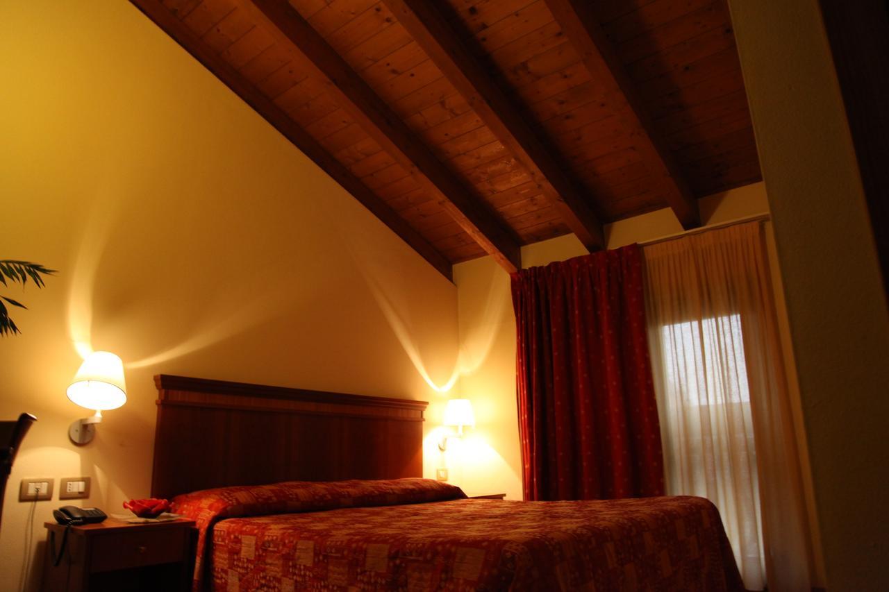 Hotel Il Borghetto Bariano ภายนอก รูปภาพ