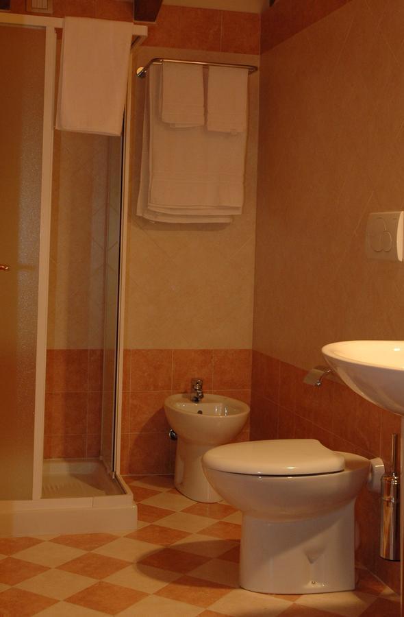 Hotel Il Borghetto Bariano ภายนอก รูปภาพ