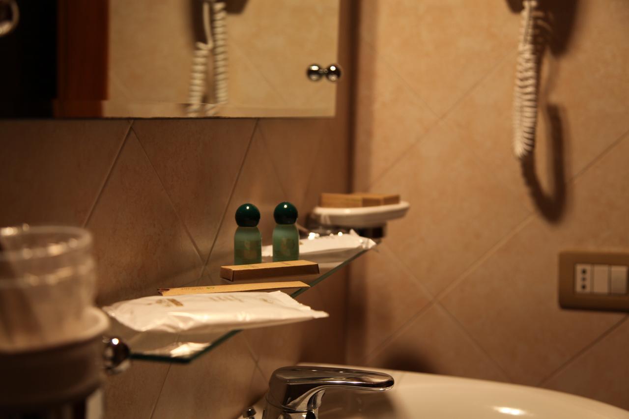 Hotel Il Borghetto Bariano ภายนอก รูปภาพ
