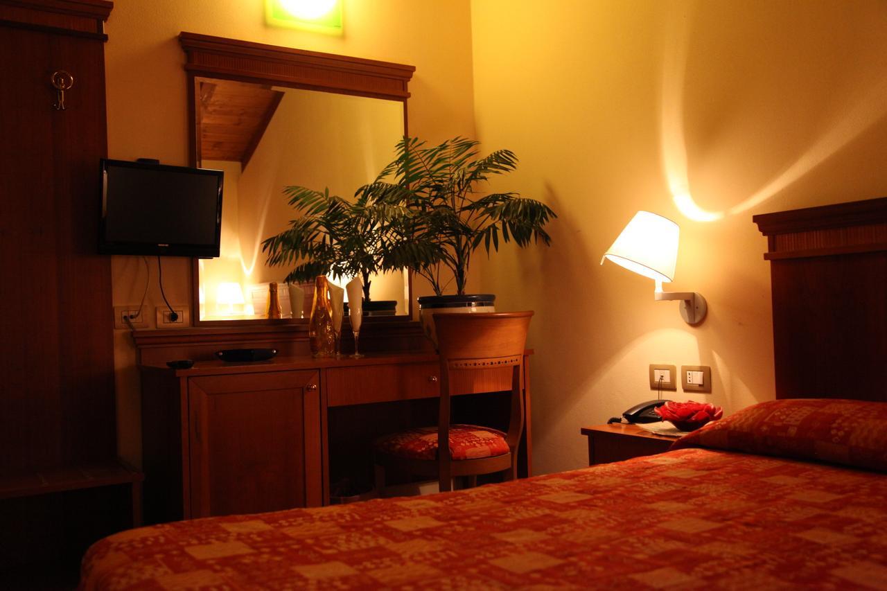 Hotel Il Borghetto Bariano ภายนอก รูปภาพ